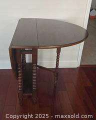 MaxSold Auction: Vintage Drop-Leaf Gateleg Wood Dining Table - Lakeland (Florida, USA) PARTNER MANAGED Estate Sale Online Auction - Canyon Lake Point