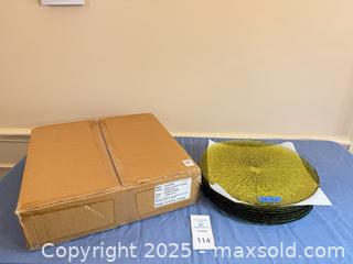 MaxSold Auction: Williams Sonoma Citrus Green Glass Charger Plates, Approx. 13 in - Lakeland (Florida, USA) PARTNER MANAGED Estate Sale Online Auction - Canyon Lake Point
