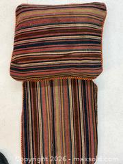 MaxSold Auction: Pair of Cushions - Markham (Ontario, Canada) SELLER MANAGED Reseller Online Auction - Essex Avenue