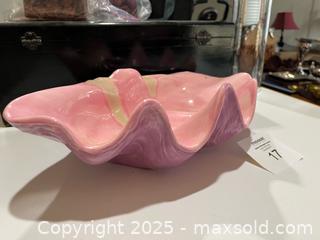 MaxSold Auction: Ceramic Glazed Clam Shell Bowl Centerpiece, 14–16 in - Fort Washington (Maryland, USA) SELLER MANAGED Estate Sale Online Auction - Hatton Point Road