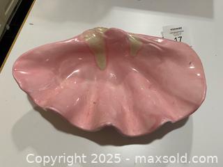 MaxSold Auction: Ceramic Glazed Clam Shell Bowl Centerpiece, 14–16 in - Fort Washington (Maryland, USA) SELLER MANAGED Estate Sale Online Auction - Hatton Point Road