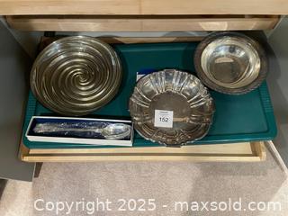 MaxSold Auction: Lot of Serving Bowls and Serving Spoon - Fort Washington (Maryland, USA) SELLER MANAGED Estate Sale Online Auction - Hatton Point Road