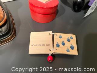 MaxSold Auction: Mixed Decor Lot – Lamp, Abstract Print, Vintage Shoe Bookends & Trinkets - Fort Washington (Maryland, USA) SELLER MANAGED Estate Sale Online Auction - Hatton Point Road