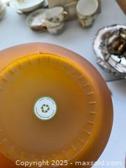 MaxSold Auction: Mixed Lot: Vase and Bowls, 4 Pieces - Fort Washington (Maryland, USA) SELLER MANAGED Estate Sale Online Auction - Hatton Point Road