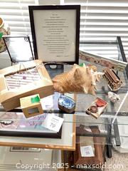 MaxSold Auction: Seashell, poems, Decor &#38; Trinkets Lot - Fort Washington (Maryland, USA) SELLER MANAGED Estate Sale Online Auction - Hatton Point Road