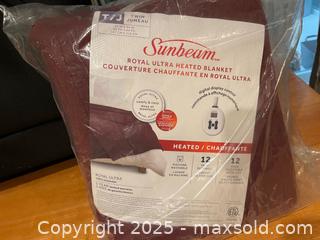 MaxSold Auction: Suitcase & Heated Blanket - Fort Washington (Maryland, USA) SELLER MANAGED Estate Sale Online Auction - Hatton Point Road