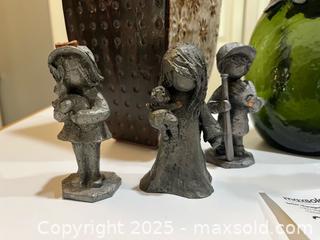 MaxSold Auction: Teal/Brown Glazed Bottle & Vases with 4 Small Metal Figurines - Fort Washington (Maryland, USA) SELLER MANAGED Estate Sale Online Auction - Hatton Point Road