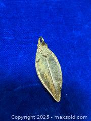 MaxSold Auction: Gold Leaf Pendants and More A - Surrey (British Columbia, Canada) SELLER MANAGED Downsizing Online Auction -  75a Avenue