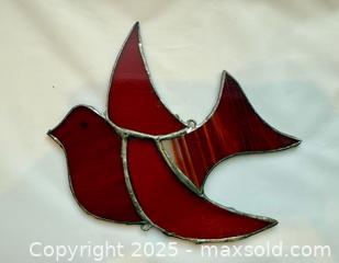 MaxSold Auction: Stained Glass Bird Suncatchers A - Surrey (British Columbia, Canada) SELLER MANAGED Downsizing Online Auction -  75a Avenue