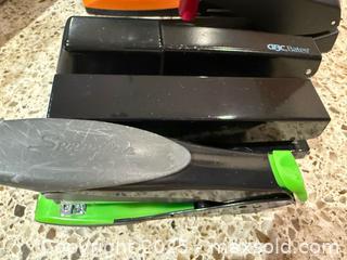 MaxSold Auction: Staplers, Removers and Staples B - Surrey (British Columbia, Canada) SELLER MANAGED Downsizing Online Auction -  75a Avenue