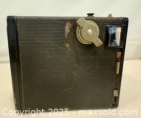 MaxSold Auction: Vintage Ventura Box Camera A - Surrey (British Columbia, Canada) SELLER MANAGED Downsizing Online Auction -  75a Avenue
