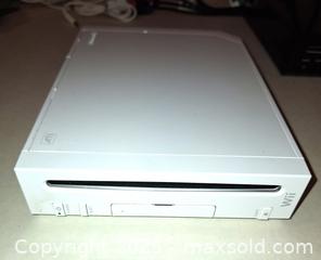 MaxSold Auction: Wii Consoles, Connectors and Accessories A - Surrey (British Columbia, Canada) SELLER MANAGED Downsizing Online Auction -  75a Avenue