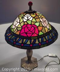 MaxSold Auction: Antique Floral Tiffany Style Stained Glass Table Lamp 20&#34; - Toronto (Ontario, Canada) PARTNER MANAGED Reseller Online Auction - Railside Road