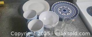 MaxSold Auction: Mixed Set (Unbranded) 5 plates. 2 mugs, 4 glasses. 2 bowls - Toronto (Ontario, Canada) SELLER MANAGED Moving Online Auction - Kingston Road (CONDO)