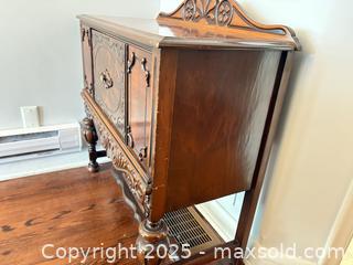 MaxSold Auction: Baroque style hutch - Toronto (Ontario, Canada) SELLER MANAGED Moving Online Auction - Queenslea Avenue