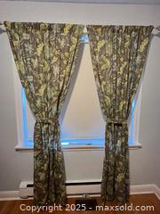 MaxSold Auction: Curtains- 3 panels  - Toronto (Ontario, Canada) SELLER MANAGED Moving Online Auction - Queenslea Avenue