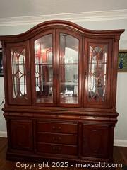 MaxSold Auction: Dining Room Hutch - Toronto (Ontario, Canada) SELLER MANAGED Moving Online Auction - Queenslea Avenue