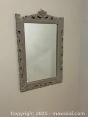 MaxSold Auction: Mirror - Toronto (Ontario, Canada) SELLER MANAGED Moving Online Auction - Queenslea Avenue