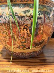 MaxSold Auction: Plant in decorative pot - Toronto (Ontario, Canada) SELLER MANAGED Moving Online Auction - Queenslea Avenue