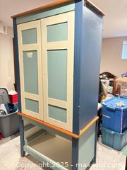 MaxSold Auction: Wardrobe - Toronto (Ontario, Canada) SELLER MANAGED Moving Online Auction - Queenslea Avenue