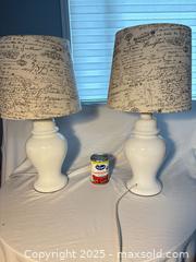 MaxSold Auction: White lamps with shades - Toronto (Ontario, Canada) SELLER MANAGED Moving Online Auction - Queenslea Avenue