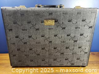 MaxSold Auction: Kipling 3-Piece Luggage Set — Charcoal Gray with Black Trim - Pickering (Ontario, Canada) SELLER MANAGED Downsizing Online Auction - Krosno Boulevard