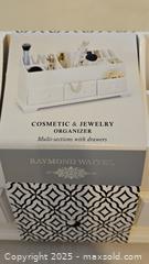 MaxSold Auction: Cosmetic &#38; Jewelry Organizer - Riverview (Florida, USA) SELLER MANAGED Downsizing Online Auction - Holly Heath Drive