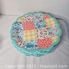 MaxSold Auction: Lot of 6 Pioneer Woman Melamine Plates - Riverview (Florida, USA) SELLER MANAGED Downsizing Online Auction - Holly Heath Drive