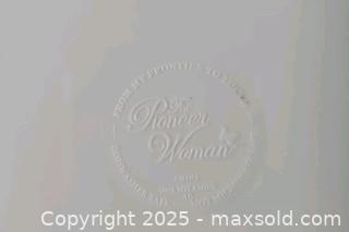 MaxSold Auction: Lot of 6 Pioneer Woman Melamine Plates - Riverview (Florida, USA) SELLER MANAGED Downsizing Online Auction - Holly Heath Drive