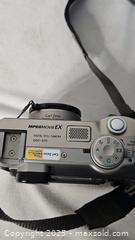 MaxSold Auction: Sony Cybershot DSC-S75 Digital Camera  - Riverview (Florida, USA) SELLER MANAGED Downsizing Online Auction - Holly Heath Drive