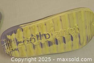 MaxSold Auction: Steve Madden Cool Planet Slides - Riverview (Florida, USA) SELLER MANAGED Downsizing Online Auction - Holly Heath Drive