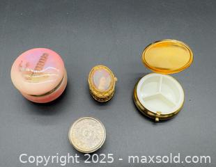 MaxSold Auction: Vintage trinket and pill boxes  - Markham (Ontario, Canada) SELLER MANAGED Downsizing Online Auction - Loring Crescent