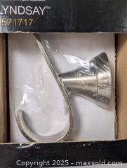 MaxSold Auction: ROBE / TOWEL HOOK - Kingston (Ontario, Canada) SELLER MANAGED Downsizing Online Auction - Rosemund Crescent