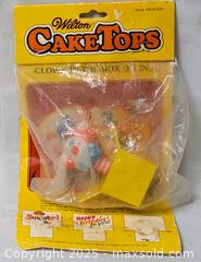 MaxSold Auction: WILTON CAKE TOPPER - CLOWN / JACK IN THE BOX - Kingston (Ontario, Canada) SELLER MANAGED Downsizing Online Auction - Rosemund Crescent