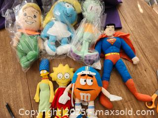 MaxSold Auction: Character Plush - Mesa (Arizona, USA) SELLER MANAGED Downsizing Online Auction - South 96th Street