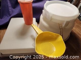 MaxSold Auction: Good Ol' Tupperware - Mesa (Arizona, USA) SELLER MANAGED Downsizing Online Auction - South 96th Street