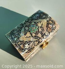 MaxSold Auction: Korean style Mother of Pearl and Abalone Trinket Box - New Westminster (British Columbia, Canada) SELLER MANAGED Downsizing Online Auction -  Hamilton Street