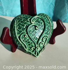MaxSold Auction: New Zealand Ceramic Koru Heart Green Glaze by Artist Robyn Kunin - New Westminster (British Columbia, Canada) SELLER MANAGED Downsizing Online Auction -  Hamilton Street
