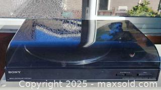 MaxSold Auction: Sony Turntable PS LX 150H - New Westminster (British Columbia, Canada) SELLER MANAGED Downsizing Online Auction -  Hamilton Street