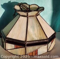 MaxSold Auction: Vintage Tiffany Style Slag Stained Glass Hanging Pendant Light Fixture - New Westminster (British Columbia, Canada) SELLER MANAGED Downsizing Online Auction -  Hamilton Street