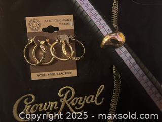 MaxSold Auction: 24 KT. Gold Plated Pincatch Earrings &size 7 Ring - Hiram (Georgia, USA) SELLER MANAGED Reseller Online Auction - Hiram Acworth Highway (STORAGE)