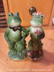 MaxSold Auction: Alfrogo and Frogalina Frog Salt and Pepper Shakers - Hiram (Georgia, USA) SELLER MANAGED Reseller Online Auction - Hiram Acworth Highway (STORAGE)