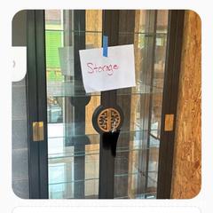 MaxSold Auction: American of Martinsville Asian Chinoiserie Curio Cabinet - Hiram (Georgia, USA) SELLER MANAGED Reseller Online Auction - Hiram Acworth Highway (STORAGE)