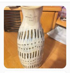 MaxSold Auction: Ceramic glossy vase - Hiram (Georgia, USA) SELLER MANAGED Reseller Online Auction - Hiram Acworth Highway (STORAGE)