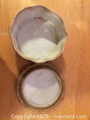 MaxSold Auction: Famille Rose Medallion Covered Trinket Box - Hiram (Georgia, USA) SELLER MANAGED Reseller Online Auction - Hiram Acworth Highway (STORAGE)