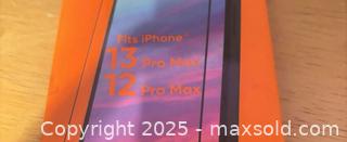 MaxSold Auction: I-phone screen protector - Hiram (Georgia, USA) SELLER MANAGED Reseller Online Auction - Hiram Acworth Highway (STORAGE)