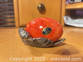 MaxSold Auction: Italian Marble Egg with a silver-toned metal base. - Hiram (Georgia, USA) SELLER MANAGED Reseller Online Auction - Hiram Acworth Highway (STORAGE)