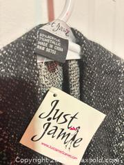 MaxSold Auction: J Jamie Reversible - Hiram (Georgia, USA) SELLER MANAGED Reseller Online Auction - Hiram Acworth Highway (STORAGE)