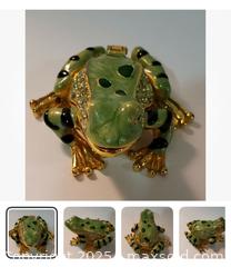 MaxSold Auction: Jeweled Frog Trinket Box - Hiram (Georgia, USA) SELLER MANAGED Reseller Online Auction - Hiram Acworth Highway (STORAGE)