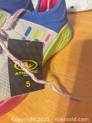 MaxSold Auction: New Women’s size 5 running shoes - Hiram (Georgia, USA) SELLER MANAGED Reseller Online Auction - Hiram Acworth Highway (STORAGE)